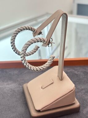 David Yurman Sterling silver Sculpted Cable Hoop Earrings 1.5"